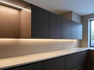 نصب چراغ خطی زیر کابینتی طلقی