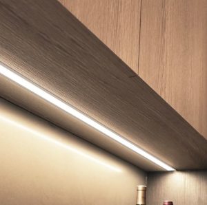 قیمت و مشخصات چراغ خطی زیر کابینتی